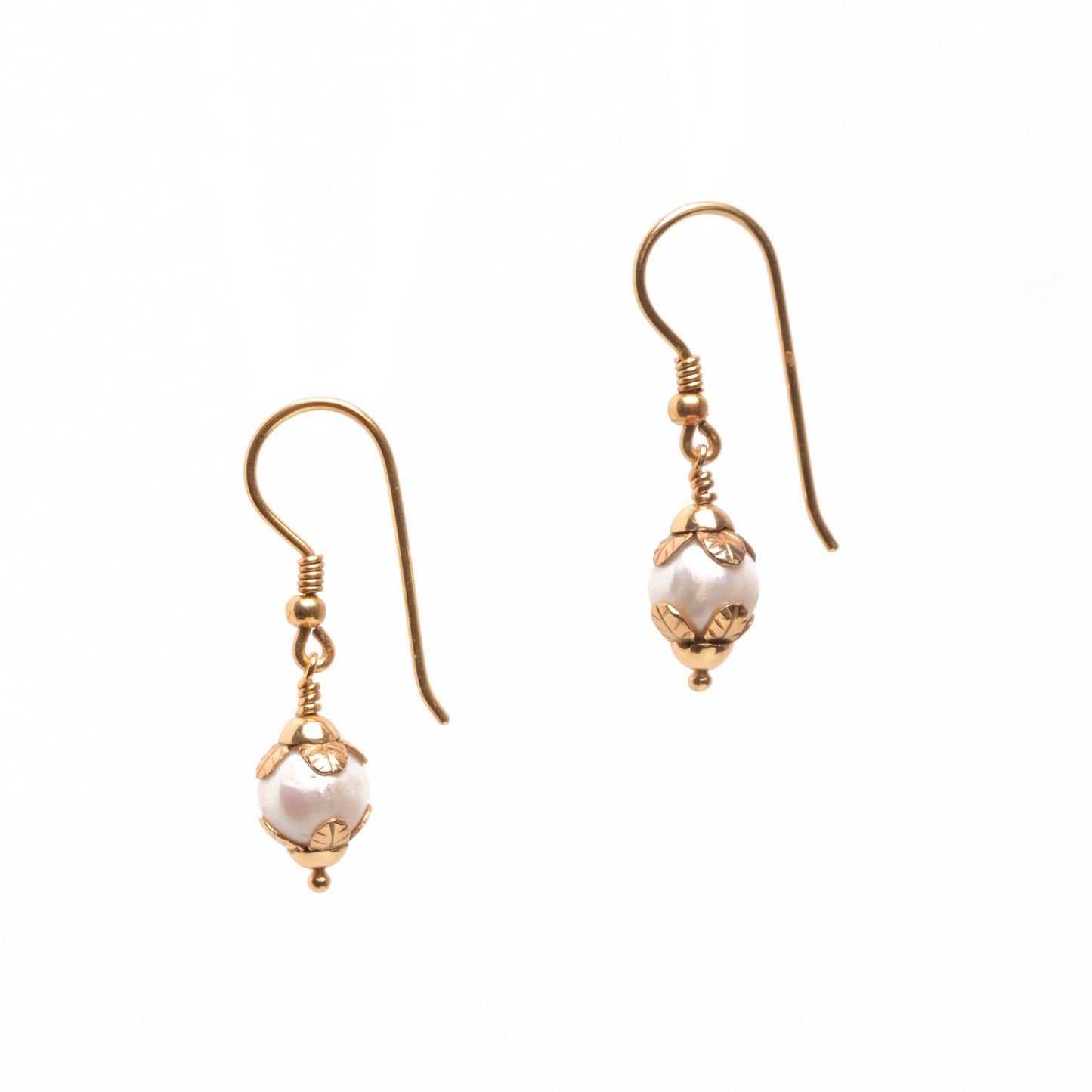 The ESTES Pearl Earrings