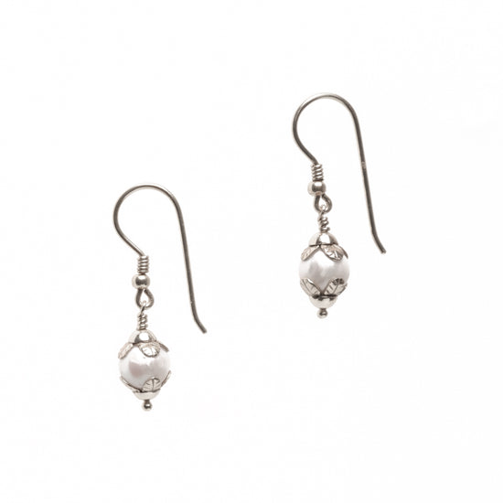 The ESTES Pearl Earrings